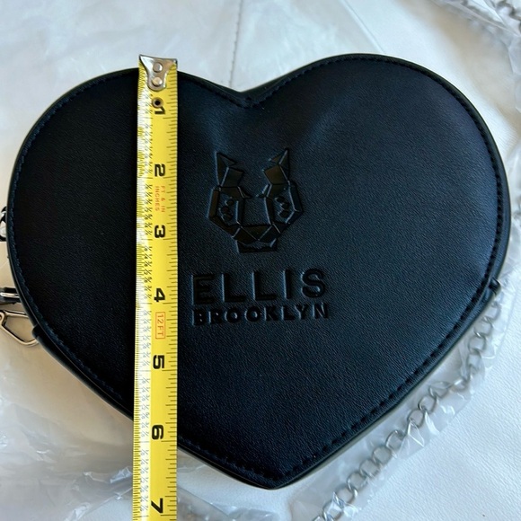 ELLIS BROOKLYN HEART BAG WITH CHAIN STRAP - Picture 4 of 4